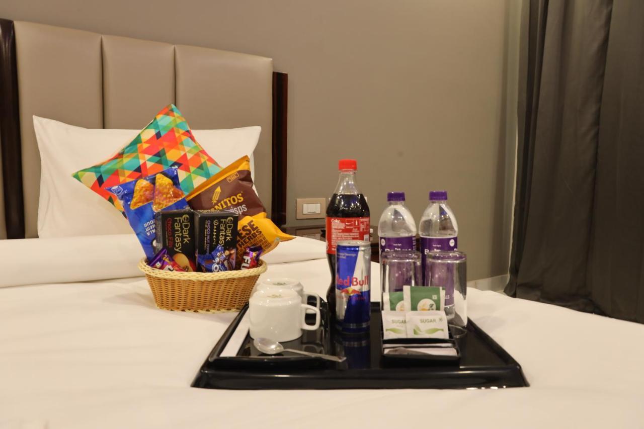 Vaabi Saabi Hotel คูร์เคาน์ ภายนอก รูปภาพ